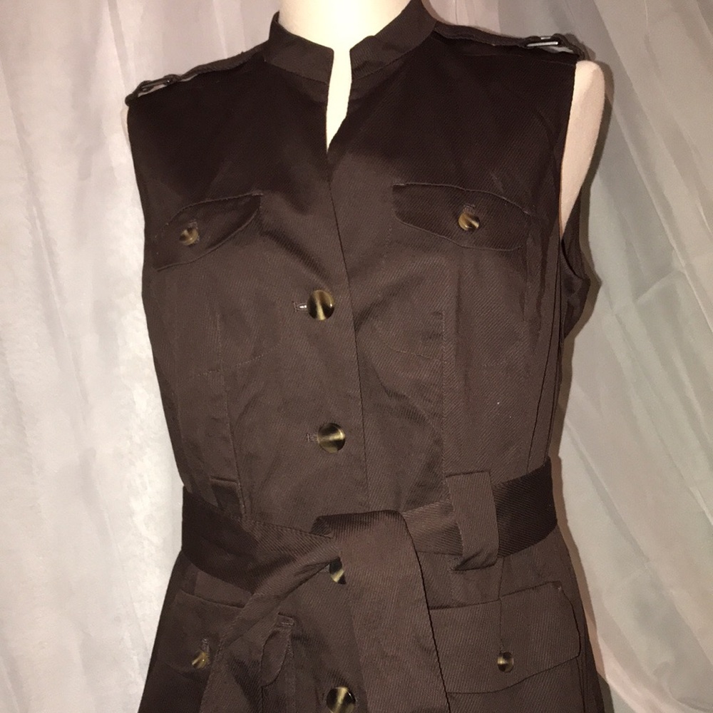 Woman’s Worthington sleeveless lined brown vest